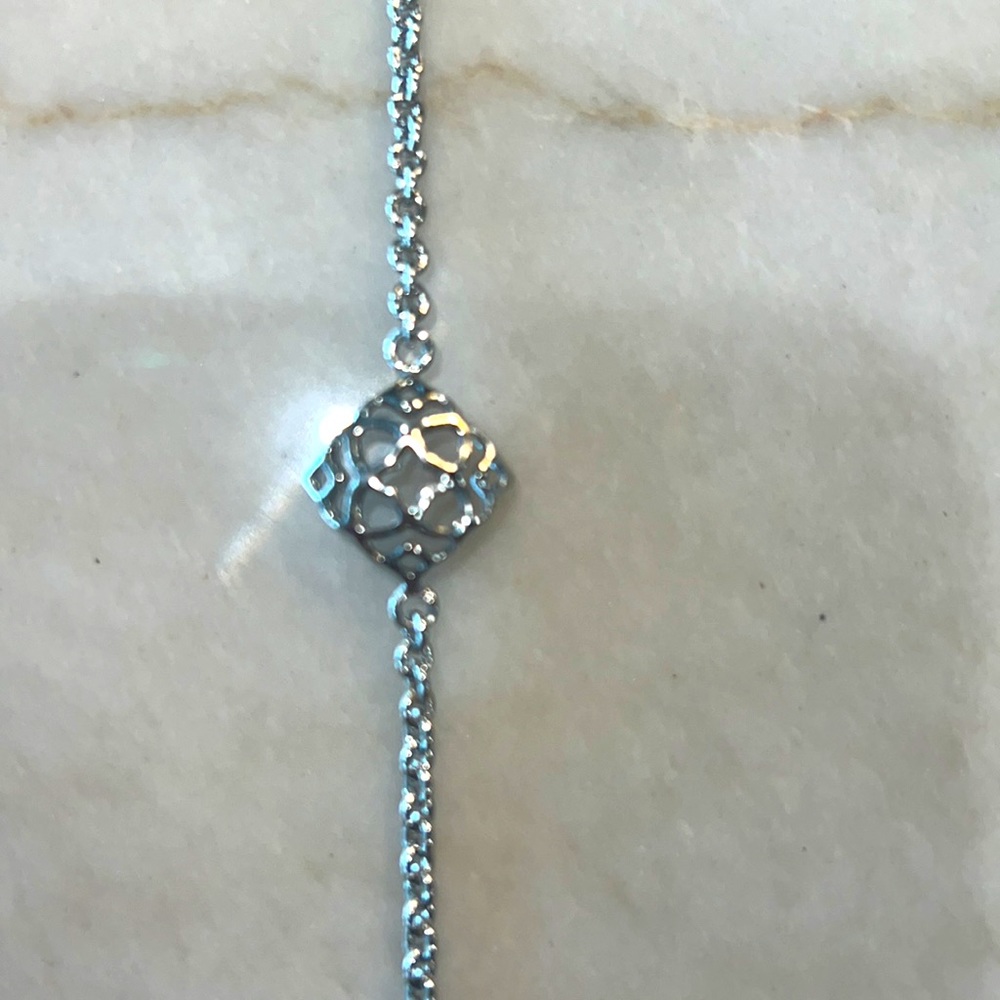 Kendra Scott silver 42 inch necklace EUC
